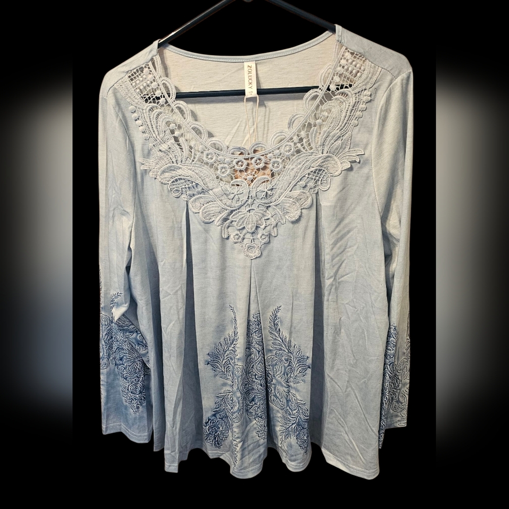 ZO LUCKY brand Elegant Lace-Trimmed Light Blue Women's Top